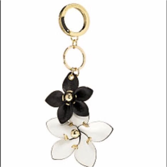 Victoria secret Key holder bag charm 2 flowers NWT - Picture 1 of 8